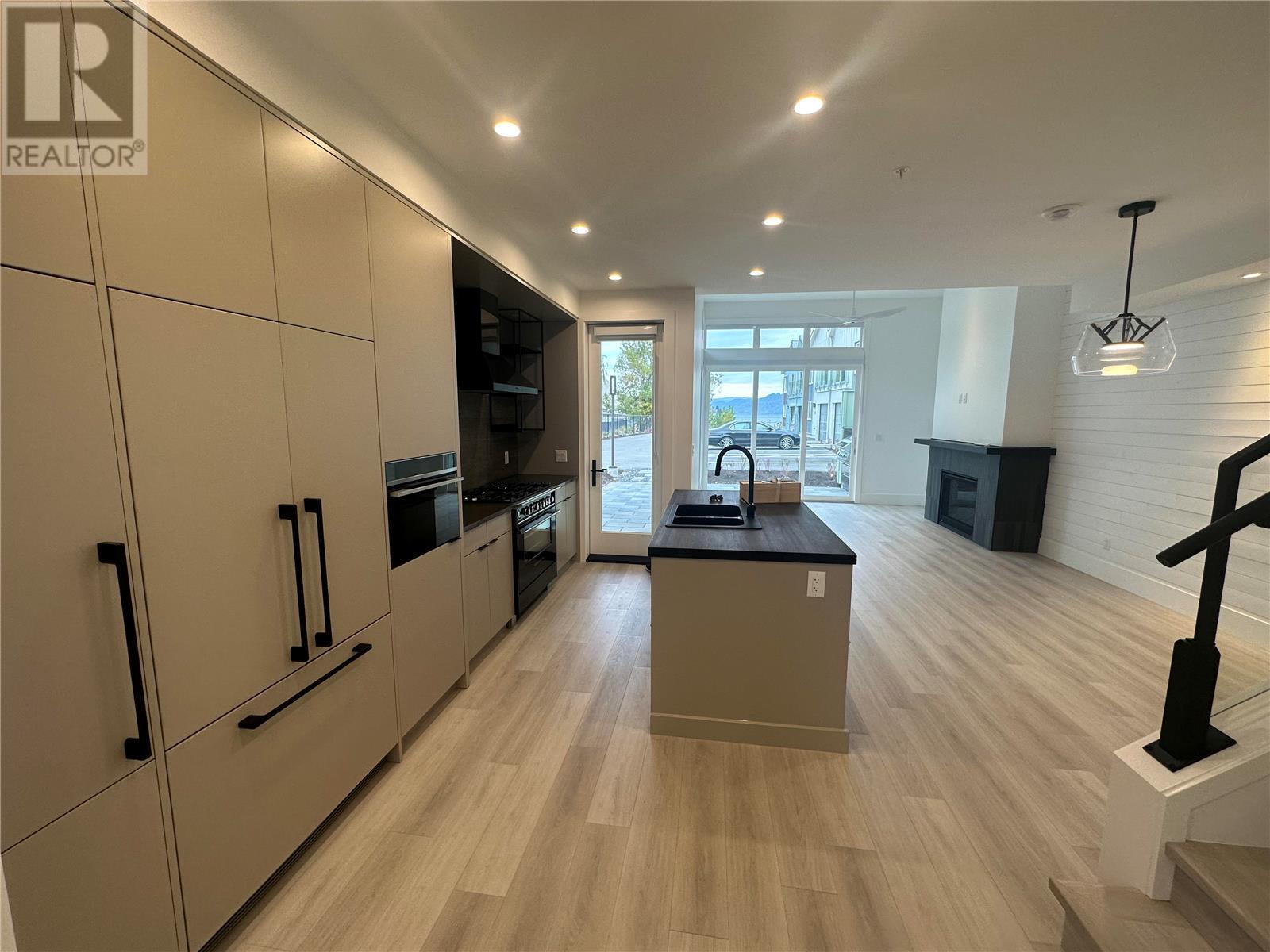 3310 Landry Crescent