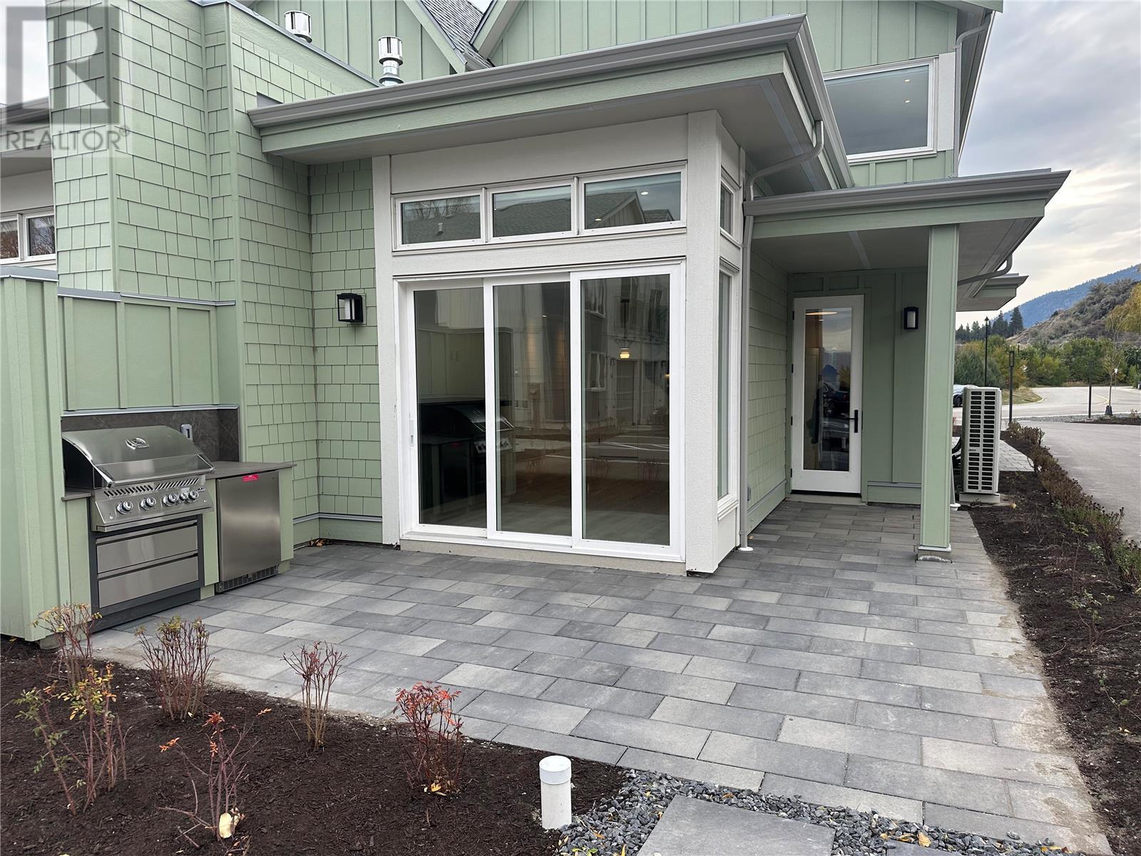 3310 Landry Crescent