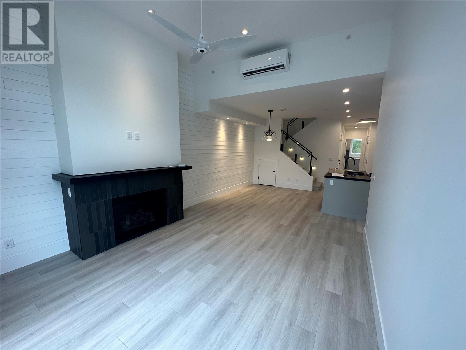 3310 Landry Crescent