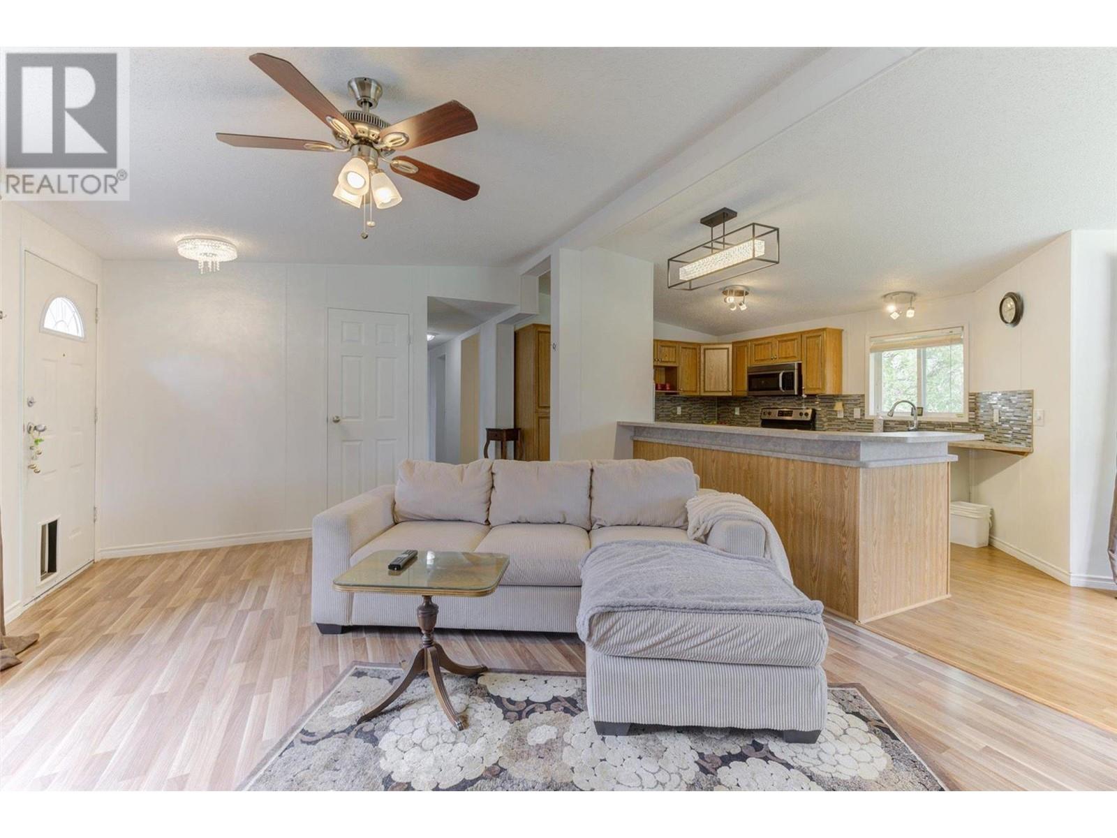 1929 97 Highway S Unit# 14, #14