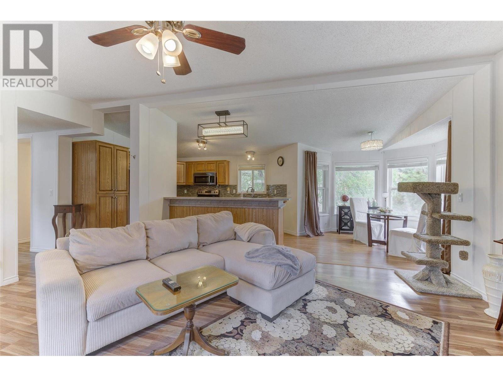1929 97 Highway S Unit# 14, #14