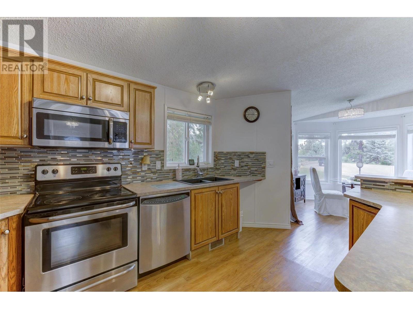 1929 97 Highway S Unit# 14, #14