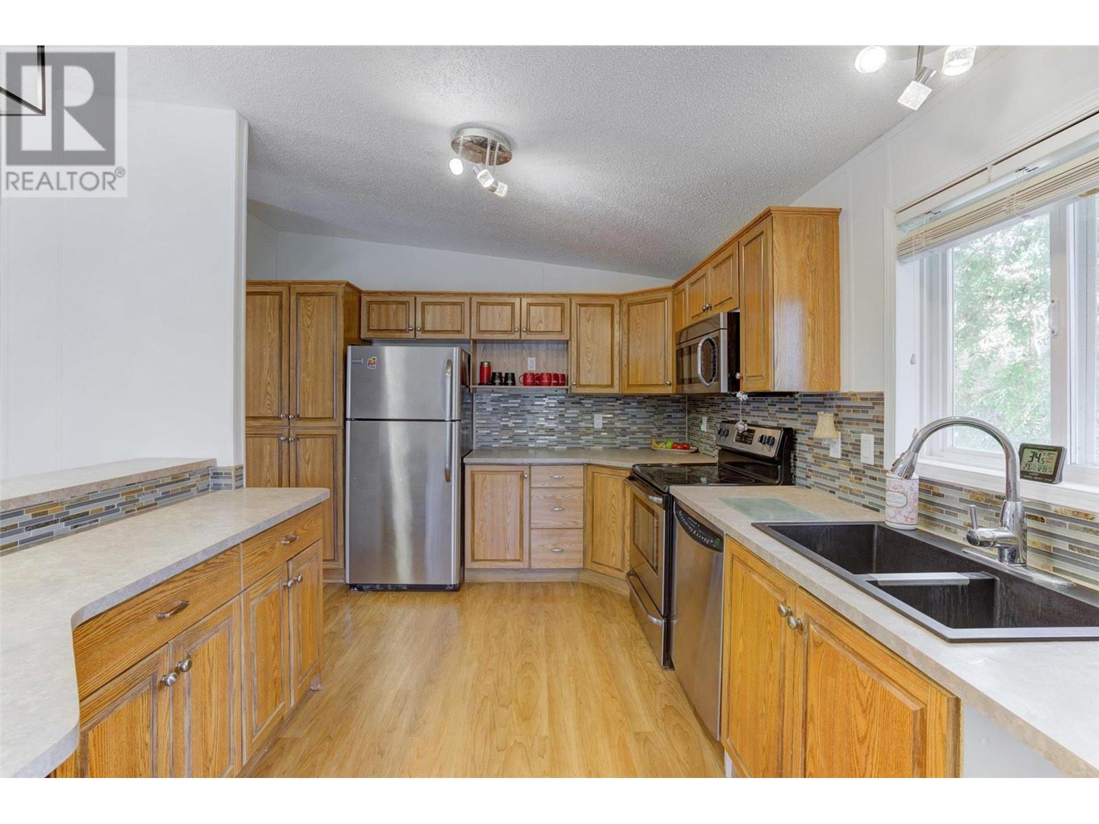 1929 97 Highway S Unit# 14, #14