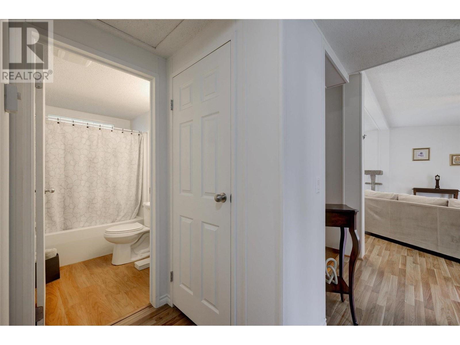 1929 97 Highway S Unit# 14, #14