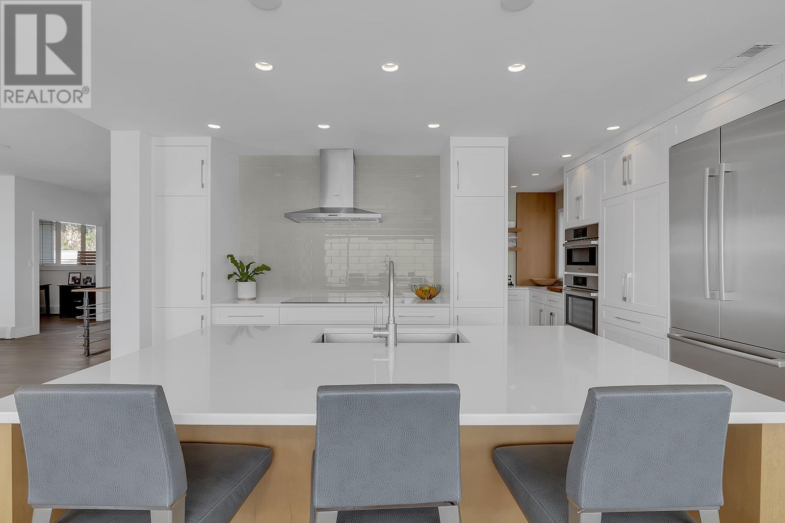 999 Sunnyside Road