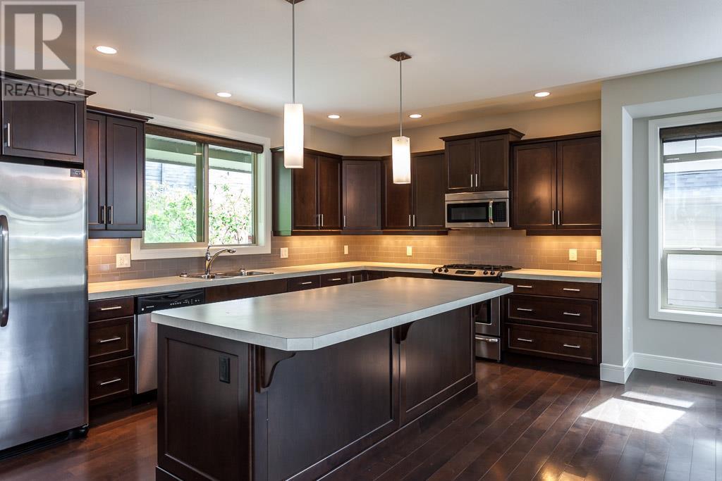 1865 Begbie Road Unit# 4, #4