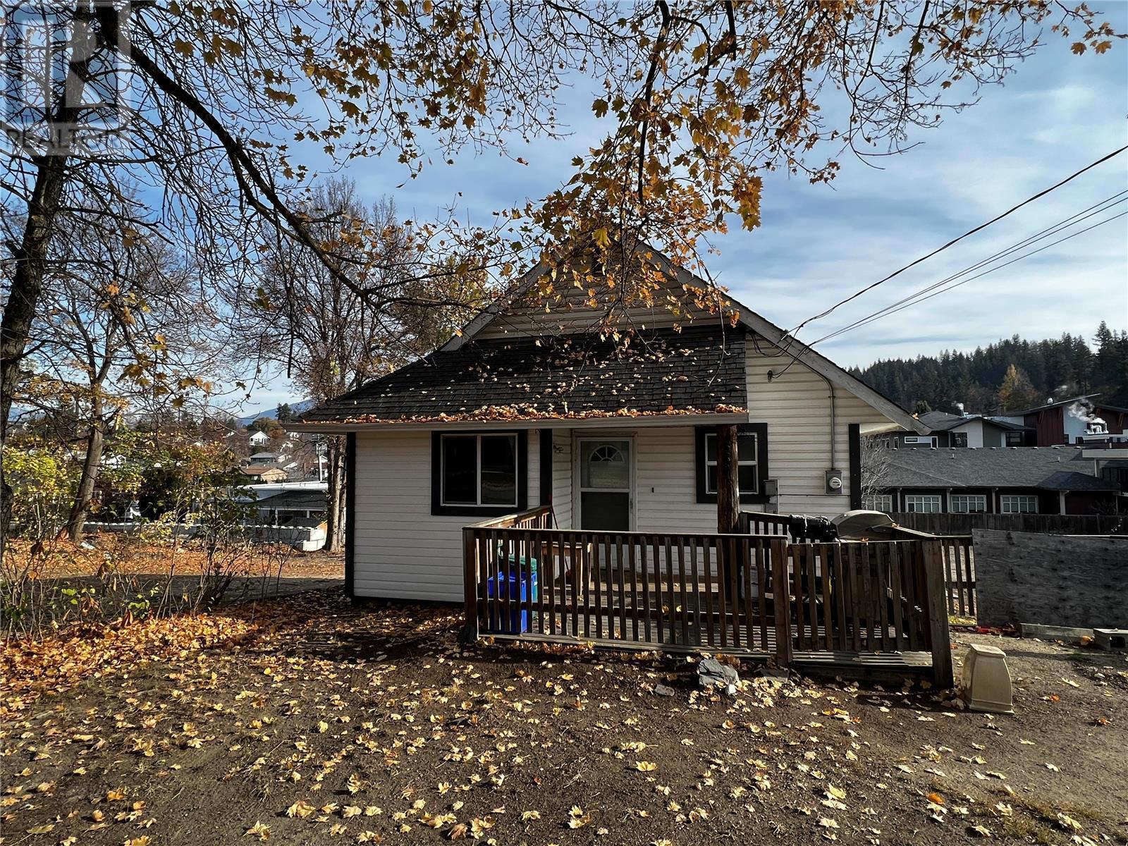580 Shuswap Street SE