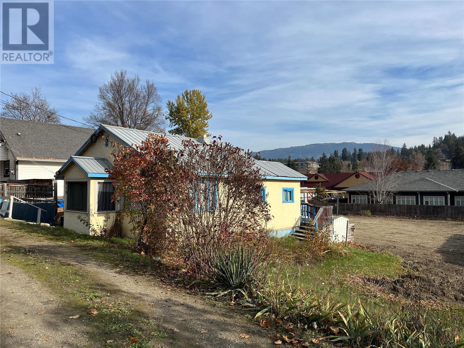 610 Shuswap Street SE