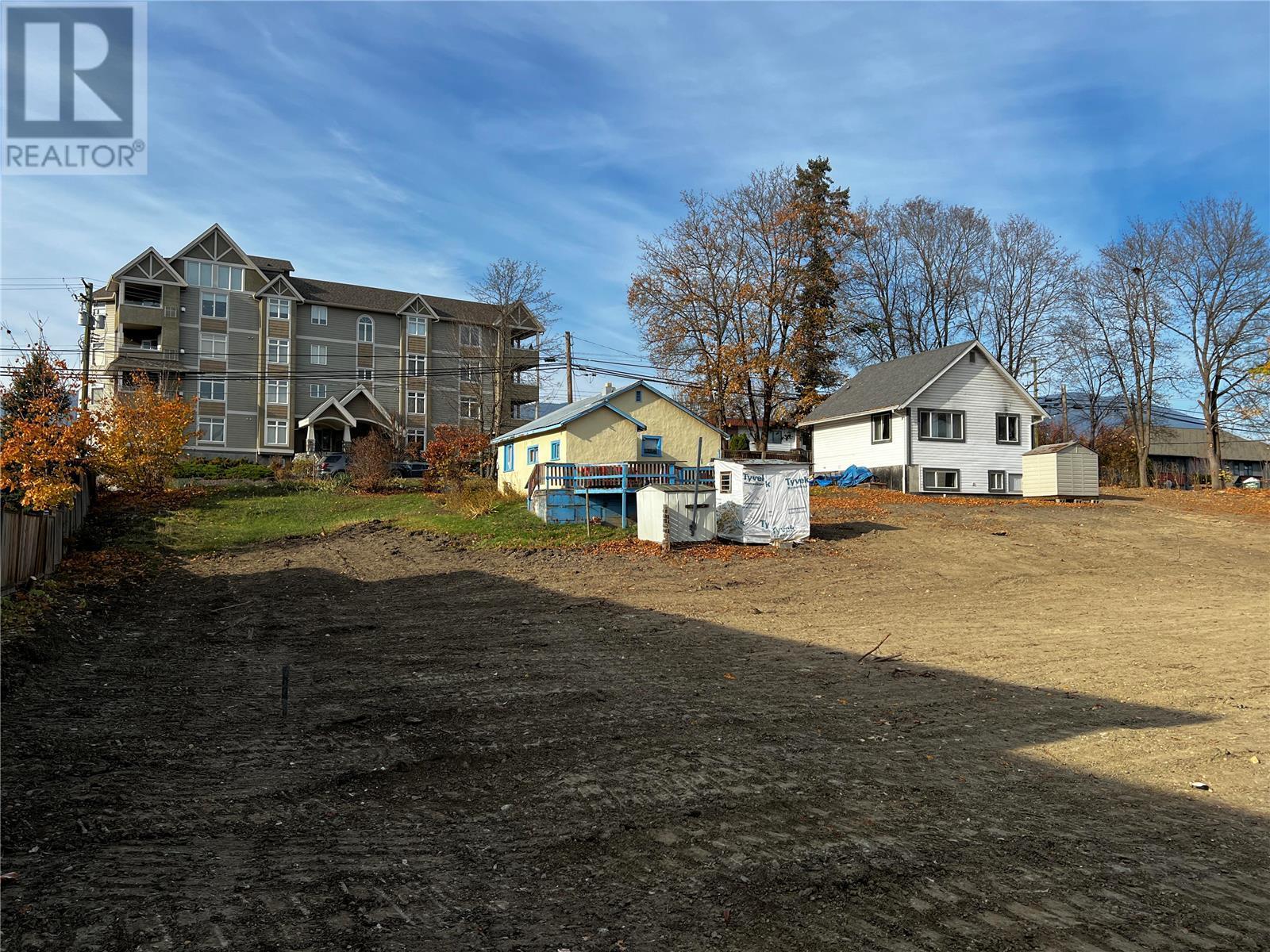 610 Shuswap Street SE