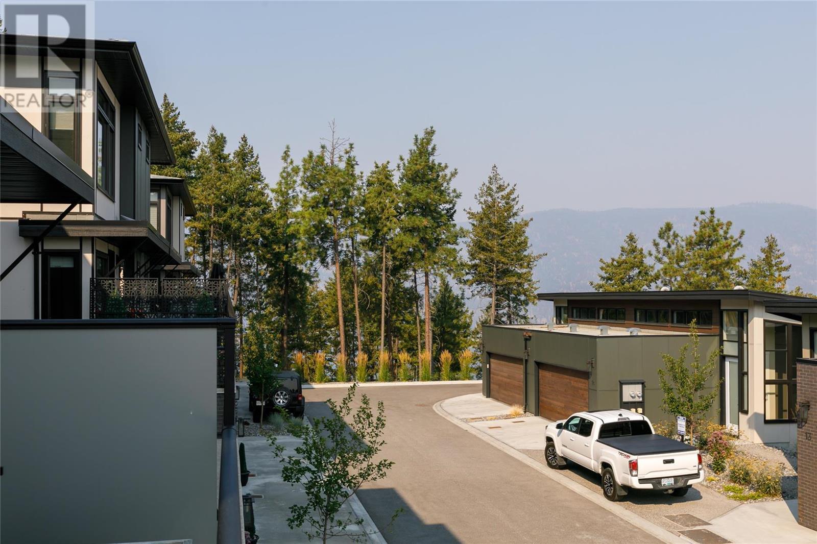 3220 Hilltown Drive Unit# 6, #6