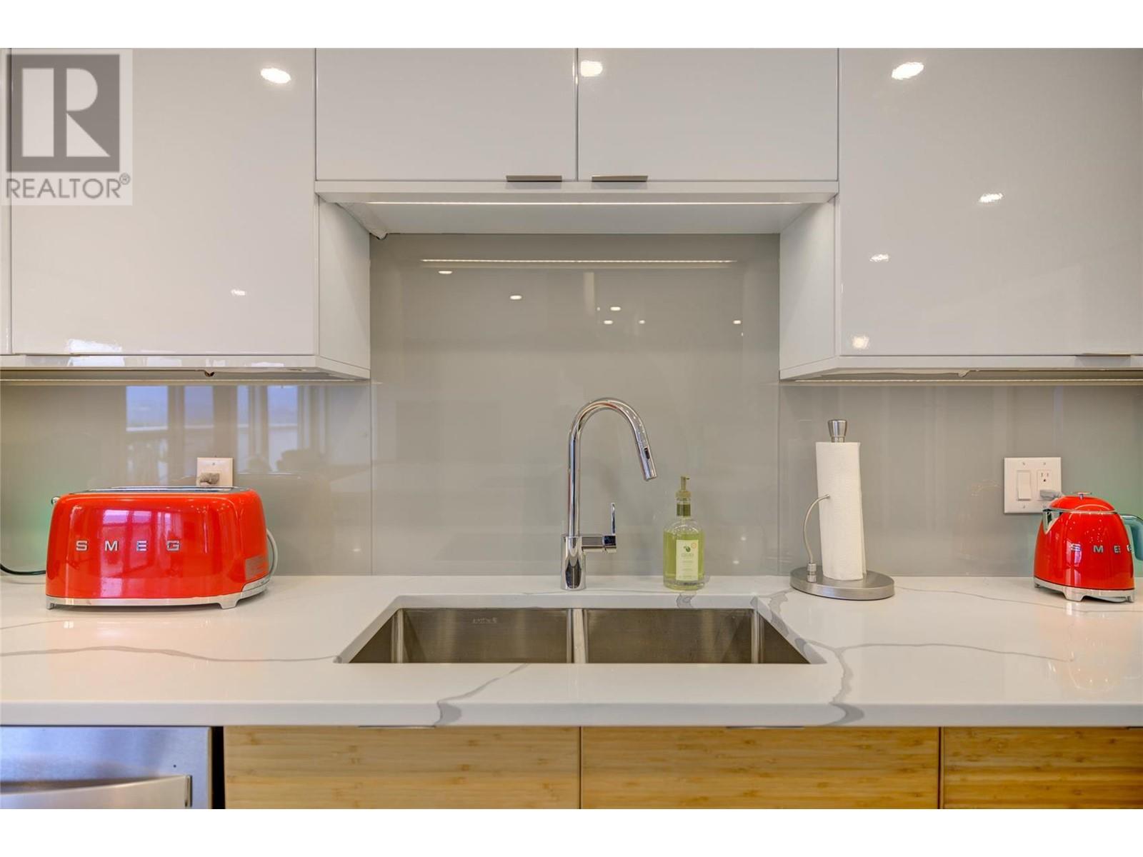 737 Leon Avenue Unit# 1404, #1404