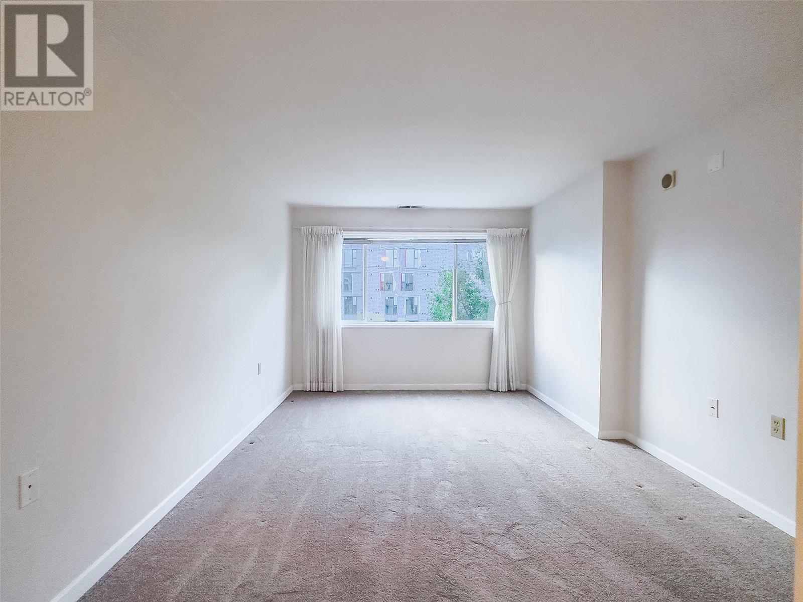 3157 Casorso Road Unit# 212, #212
