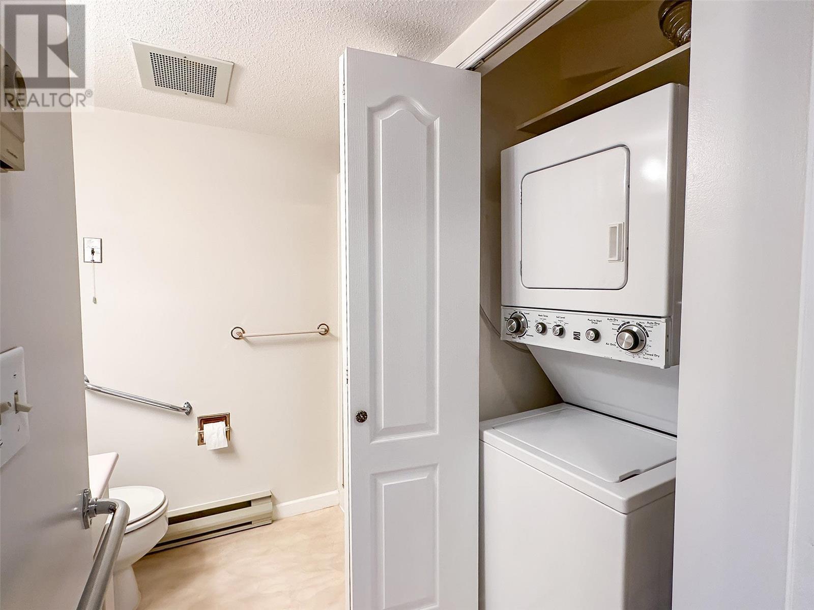 3157 Casorso Road Unit# 212, #212