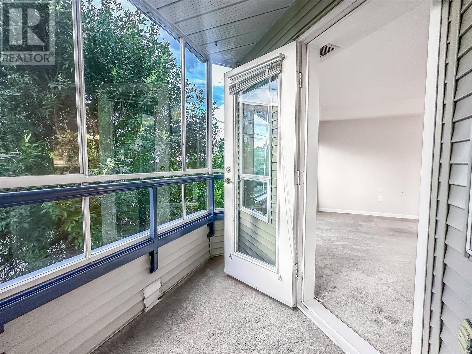 3157 Casorso Road Unit# 212, #212