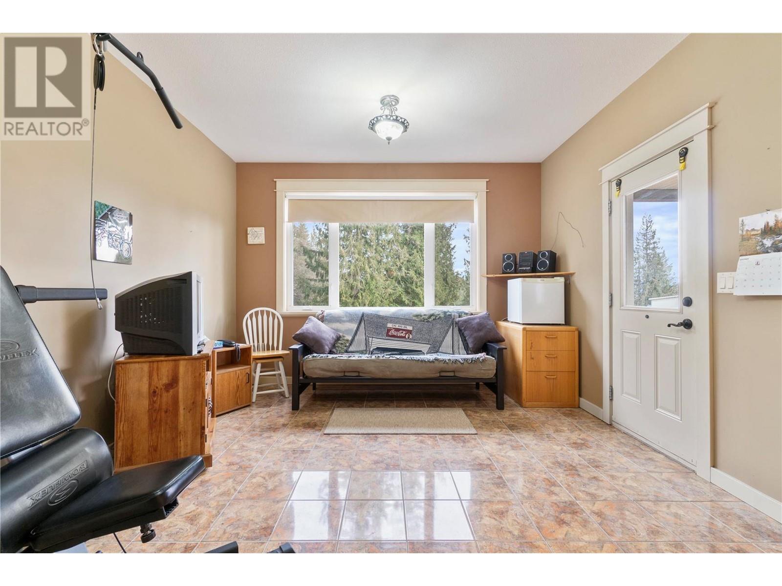 129 Kault Hill Road
