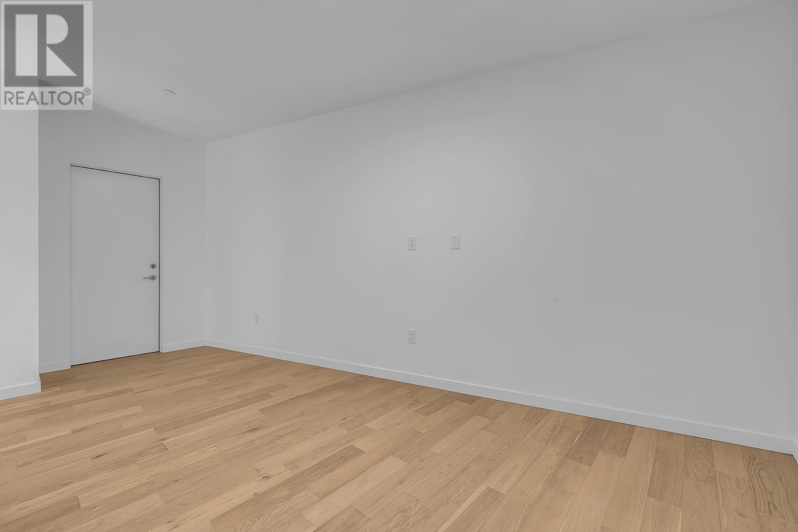 4071 Lakeshore Road Unit# 102, #102