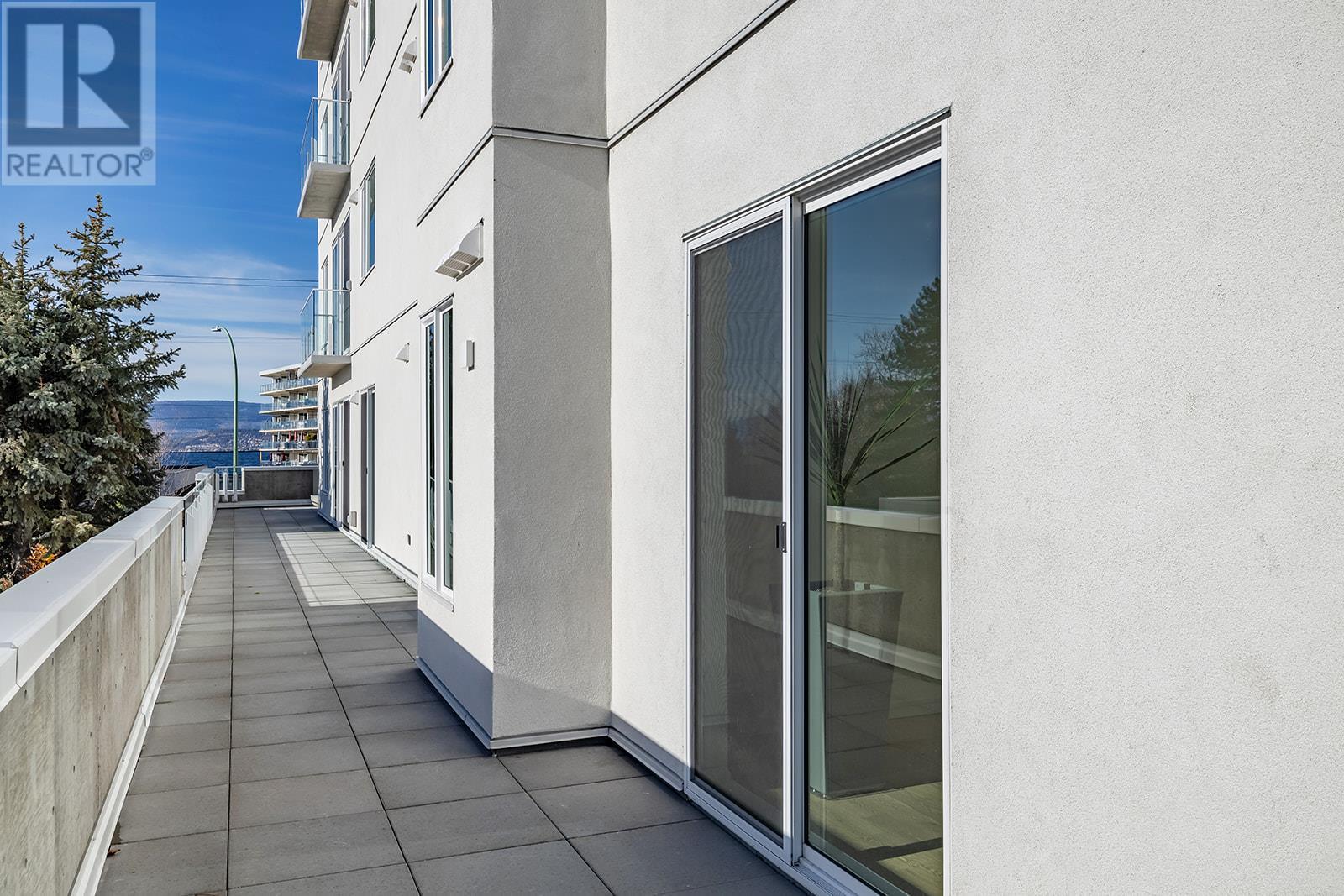 4071 Lakeshore Road Unit# 102, #102