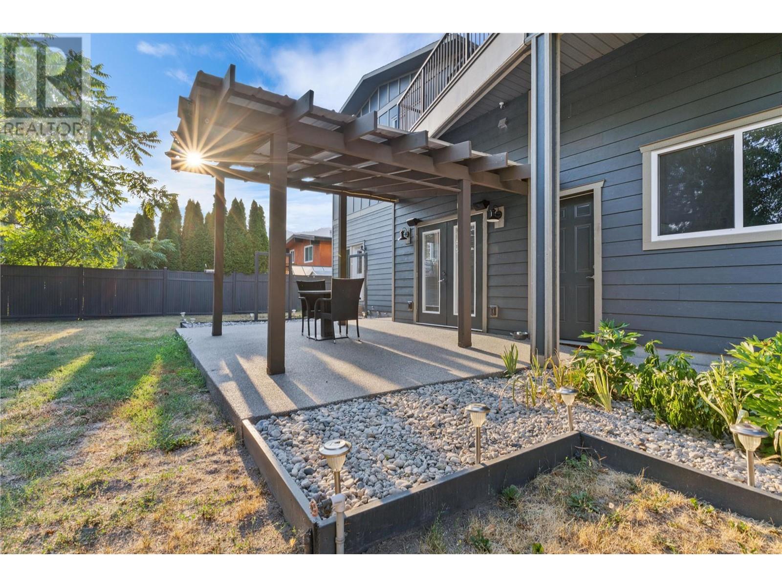 9547 Robson Crescent