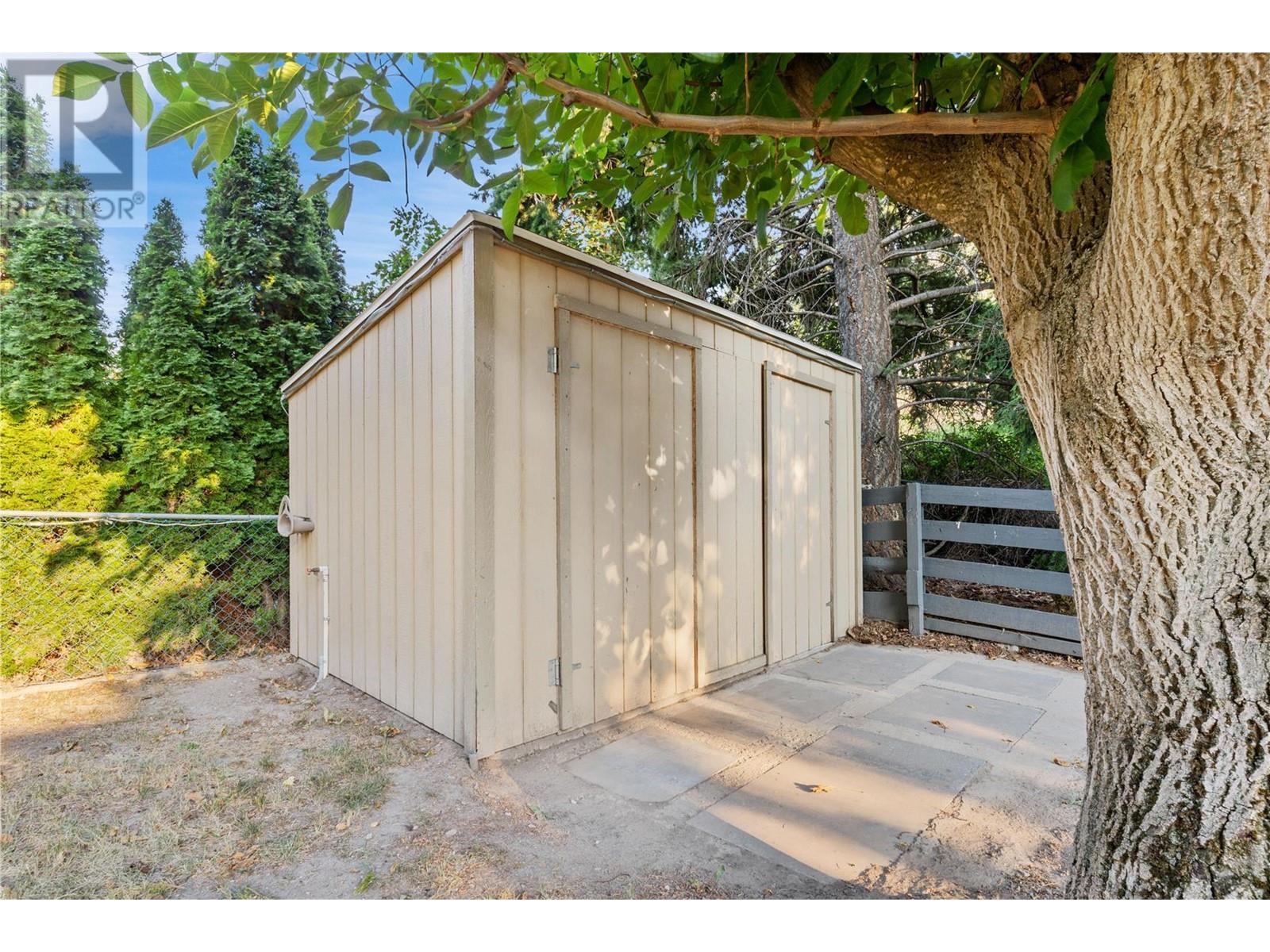 9547 Robson Crescent
