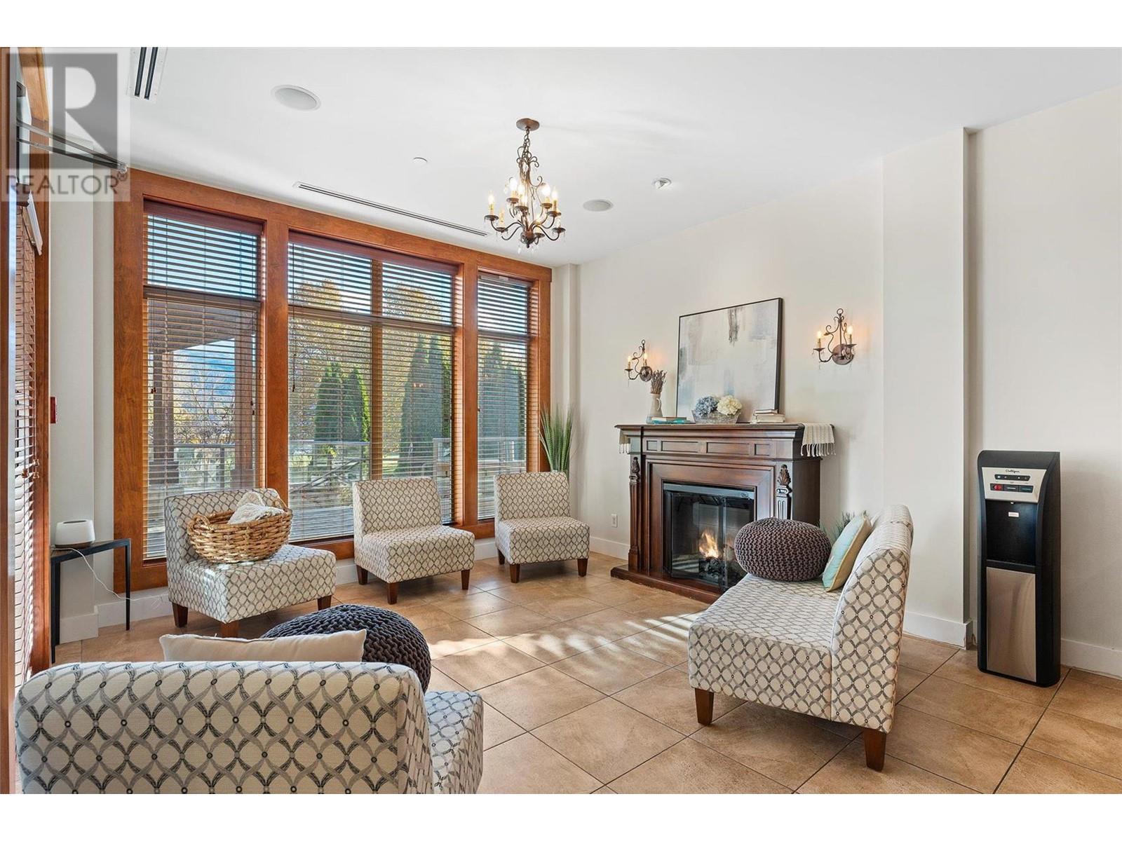4205 Gellatly Road Unit# SL3, #SL3