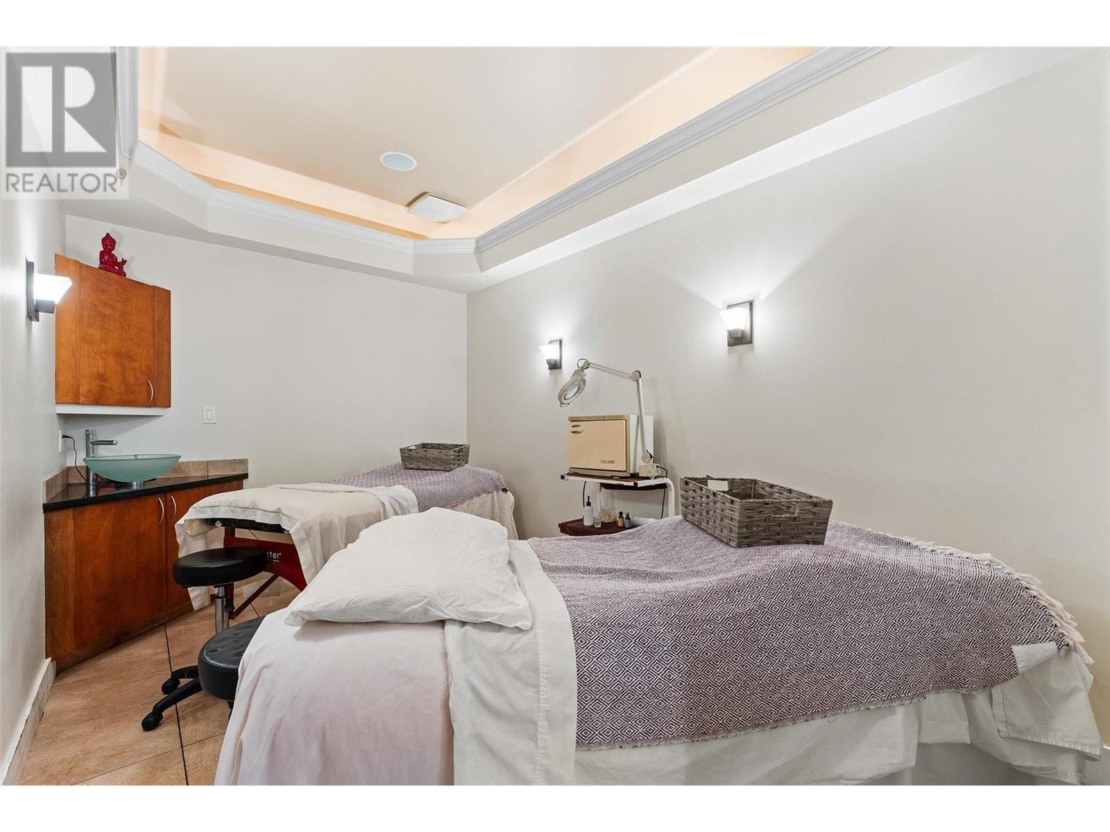 4205 Gellatly Road Unit# SL3, #SL3