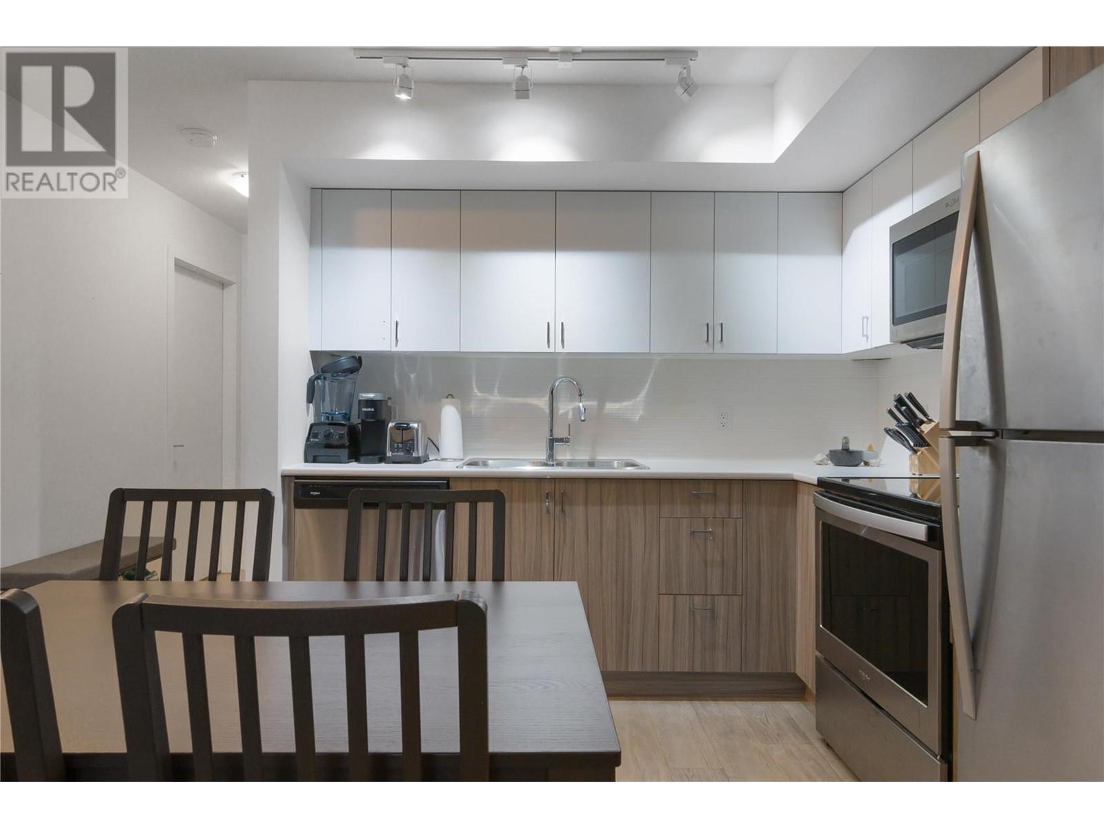 725 Academy Way Unit# PH16, #PH16