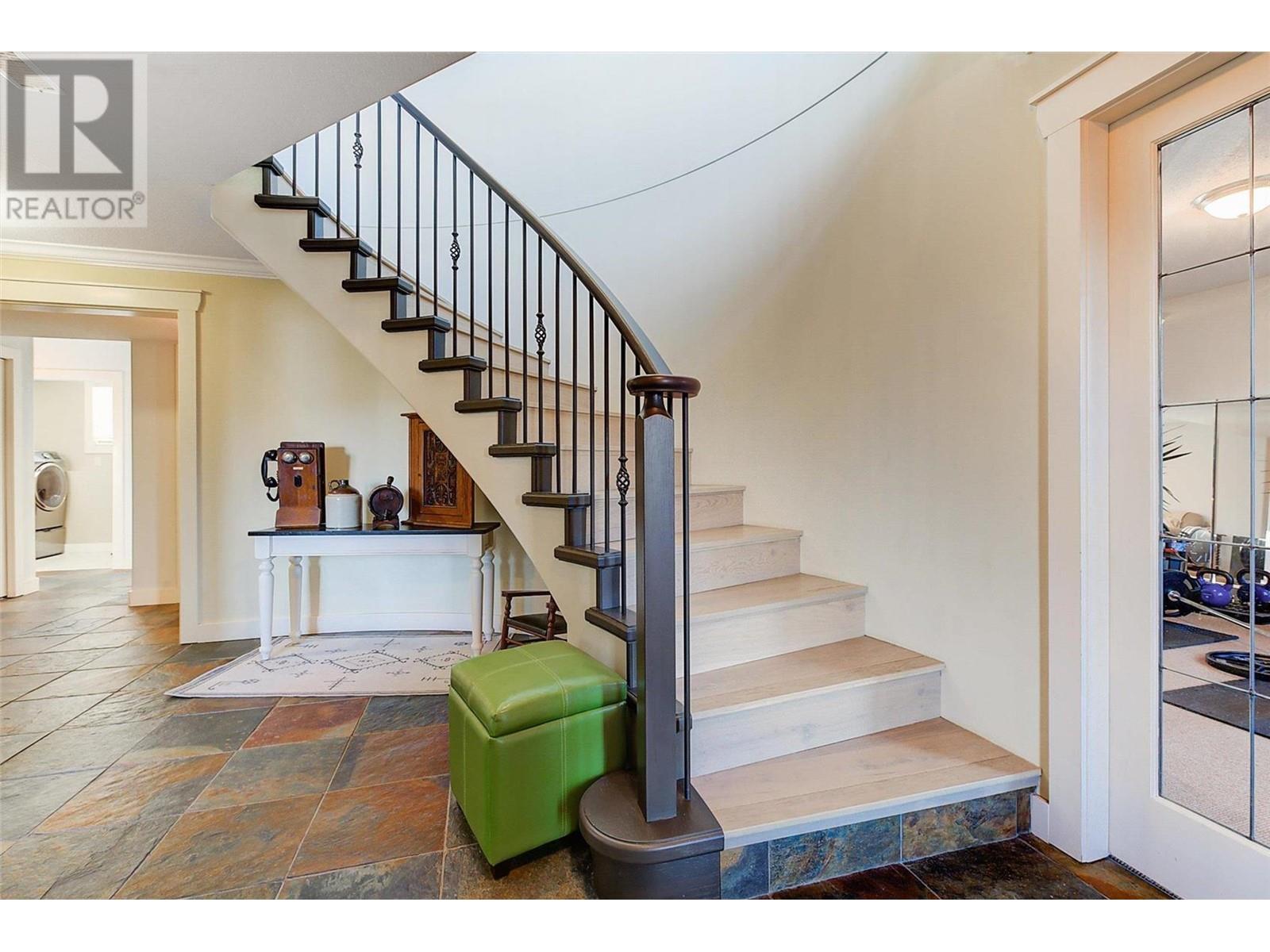 291 Sandpiper Court