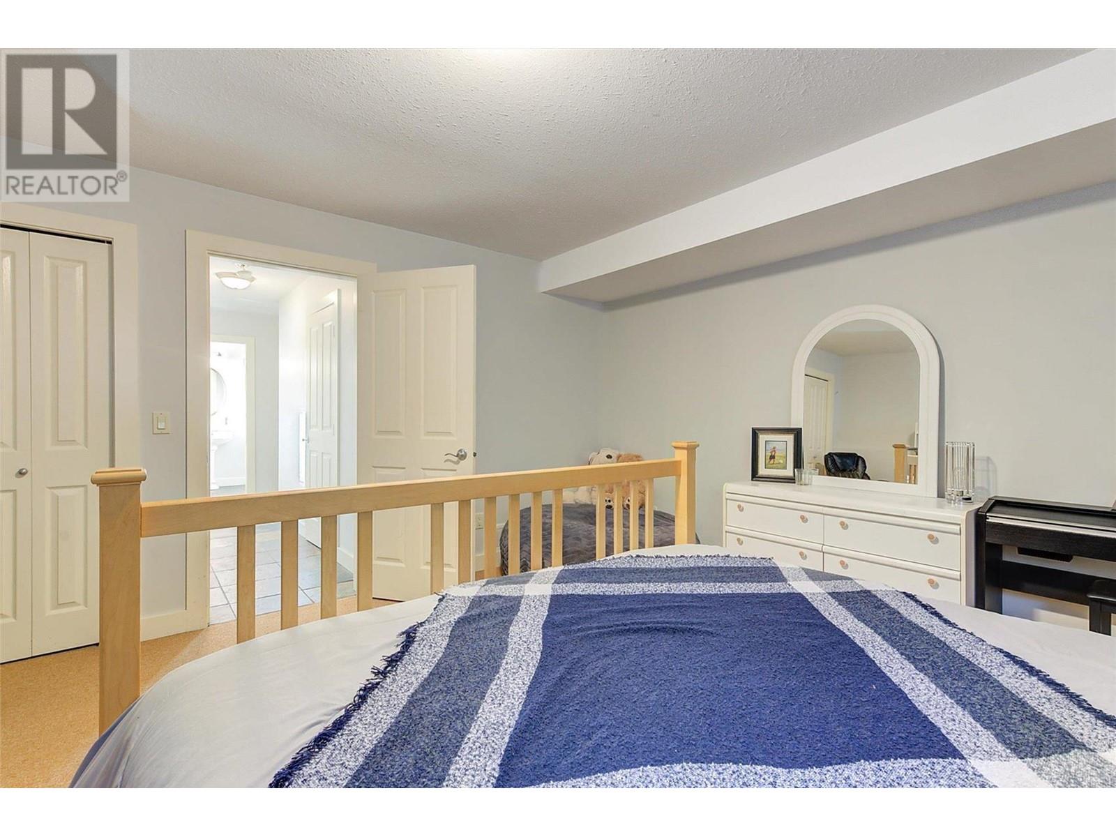 291 Sandpiper Court