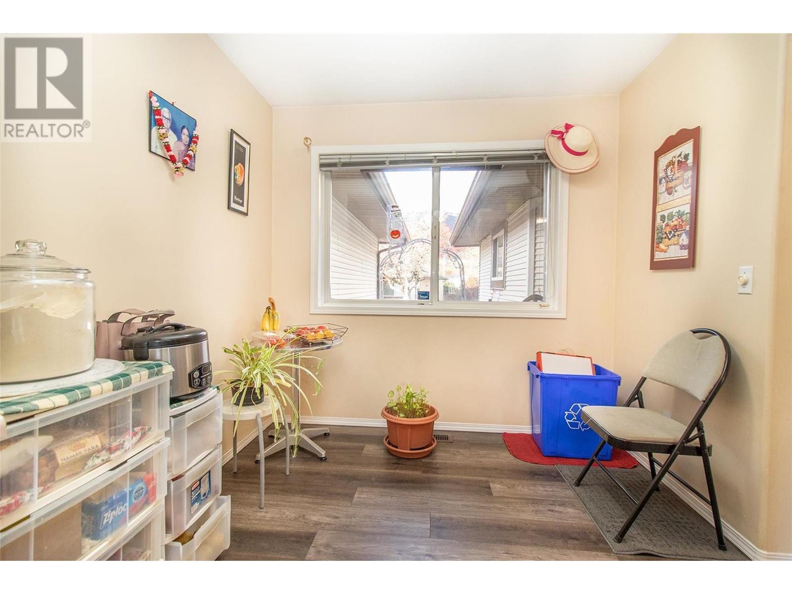 133 Wyndham Crescent Unit# 127, #127