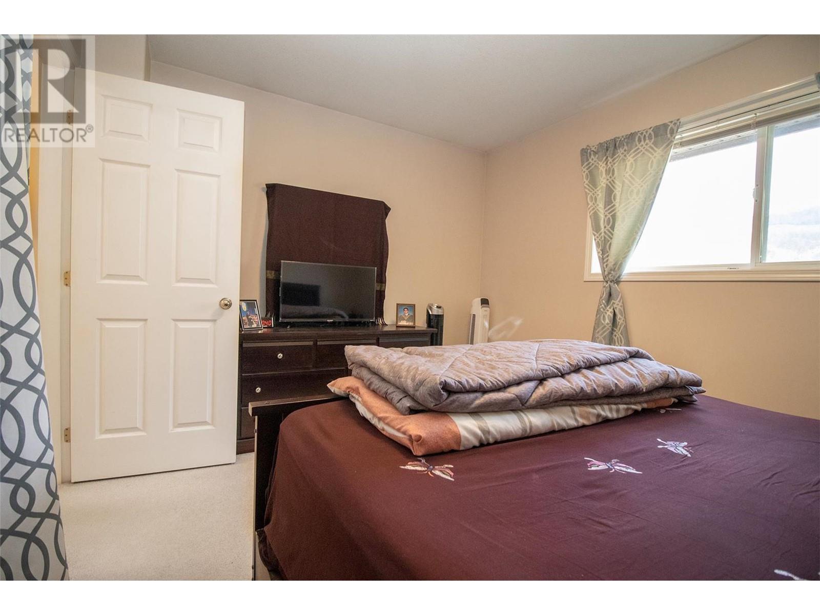 133 Wyndham Crescent Unit# 127, #127
