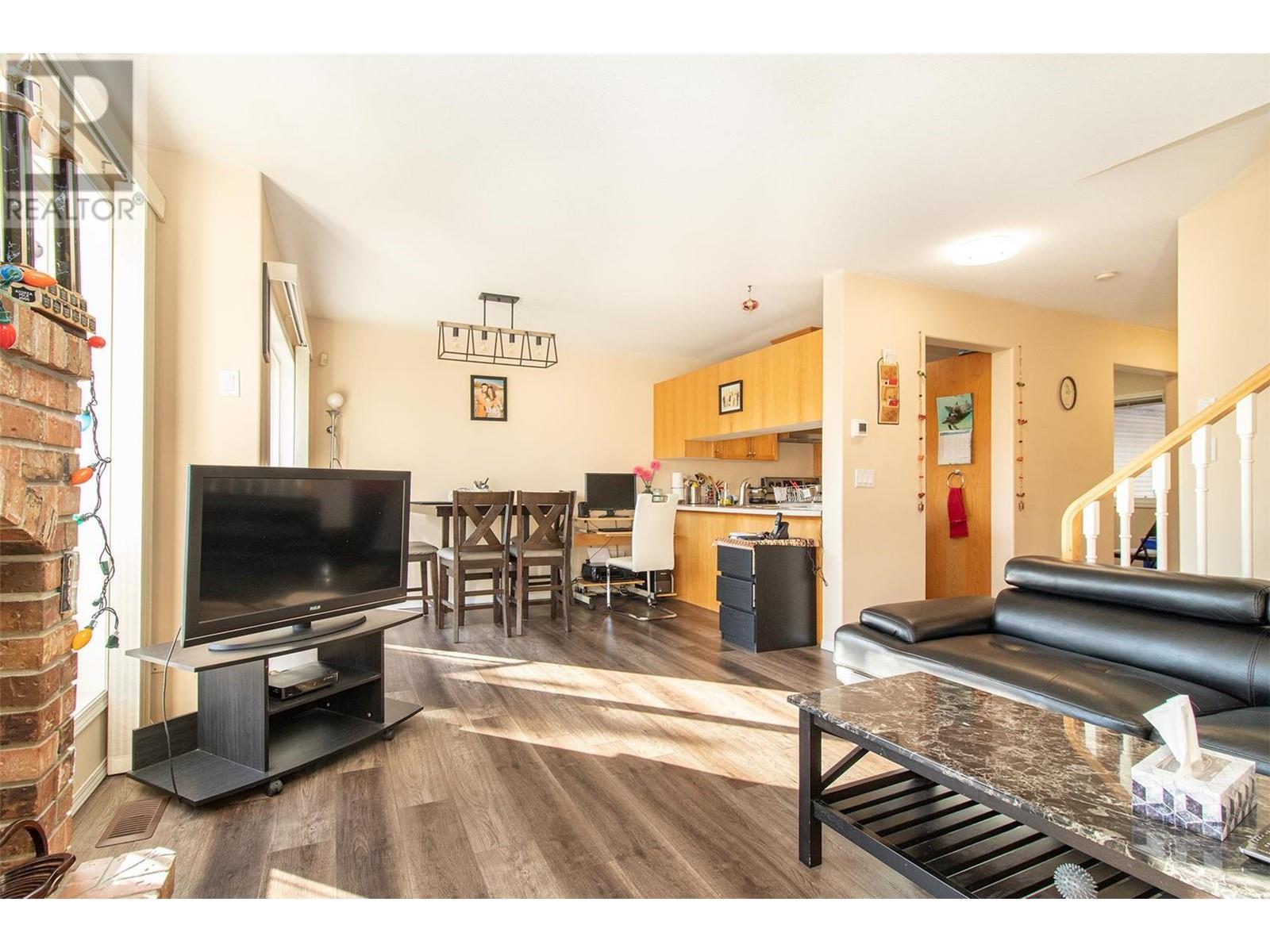 133 Wyndham Crescent Unit# 127, #127