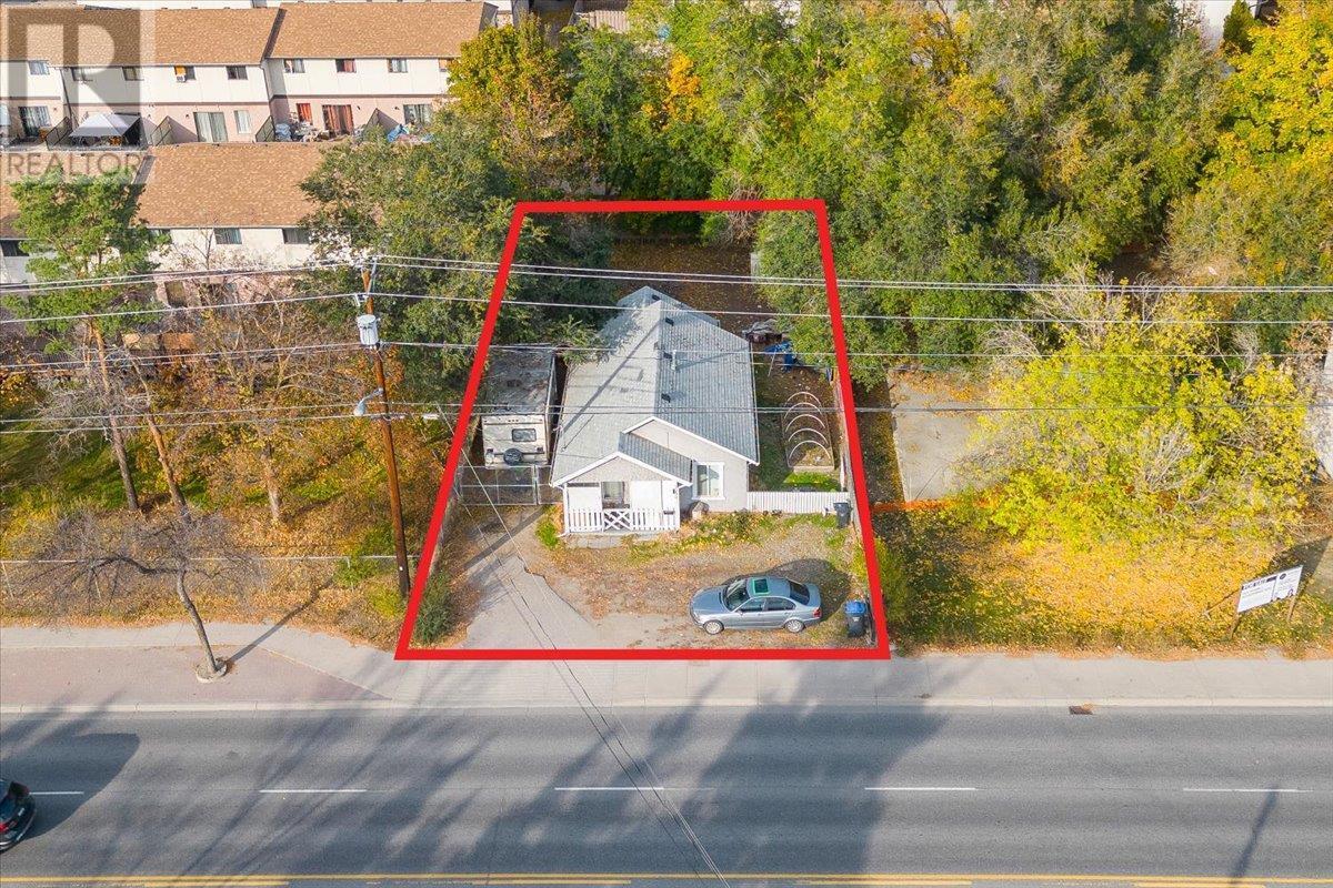 1230 Highway 33 W