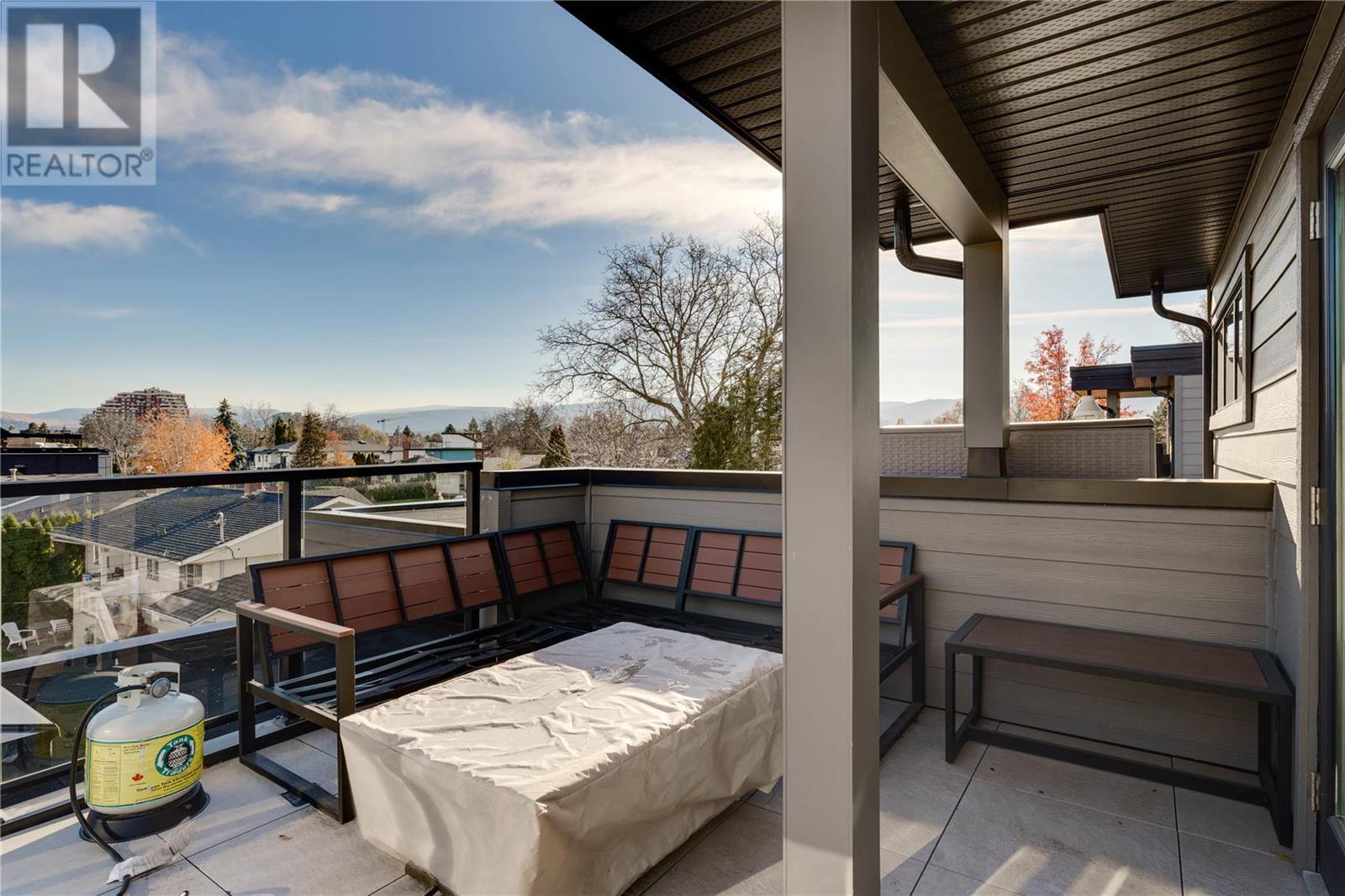 794 Martin Avenue Unit# 4, #4