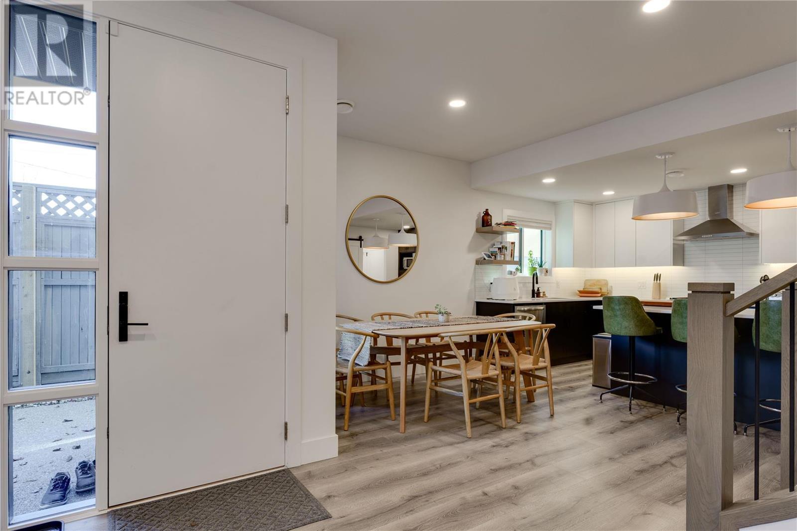 794 Martin Avenue Unit# 4, #4