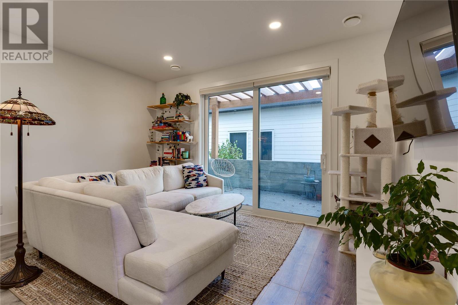 794 Martin Avenue Unit# 4, #4