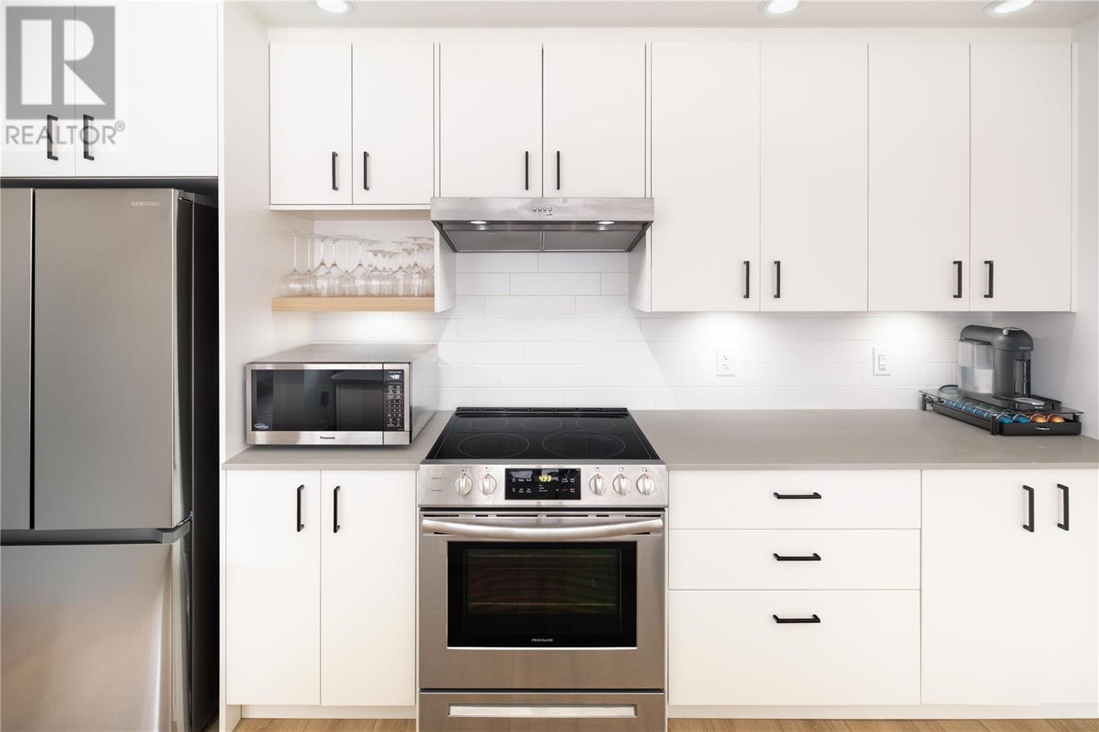 660 Cawston Avenue Unit# 104, #104
