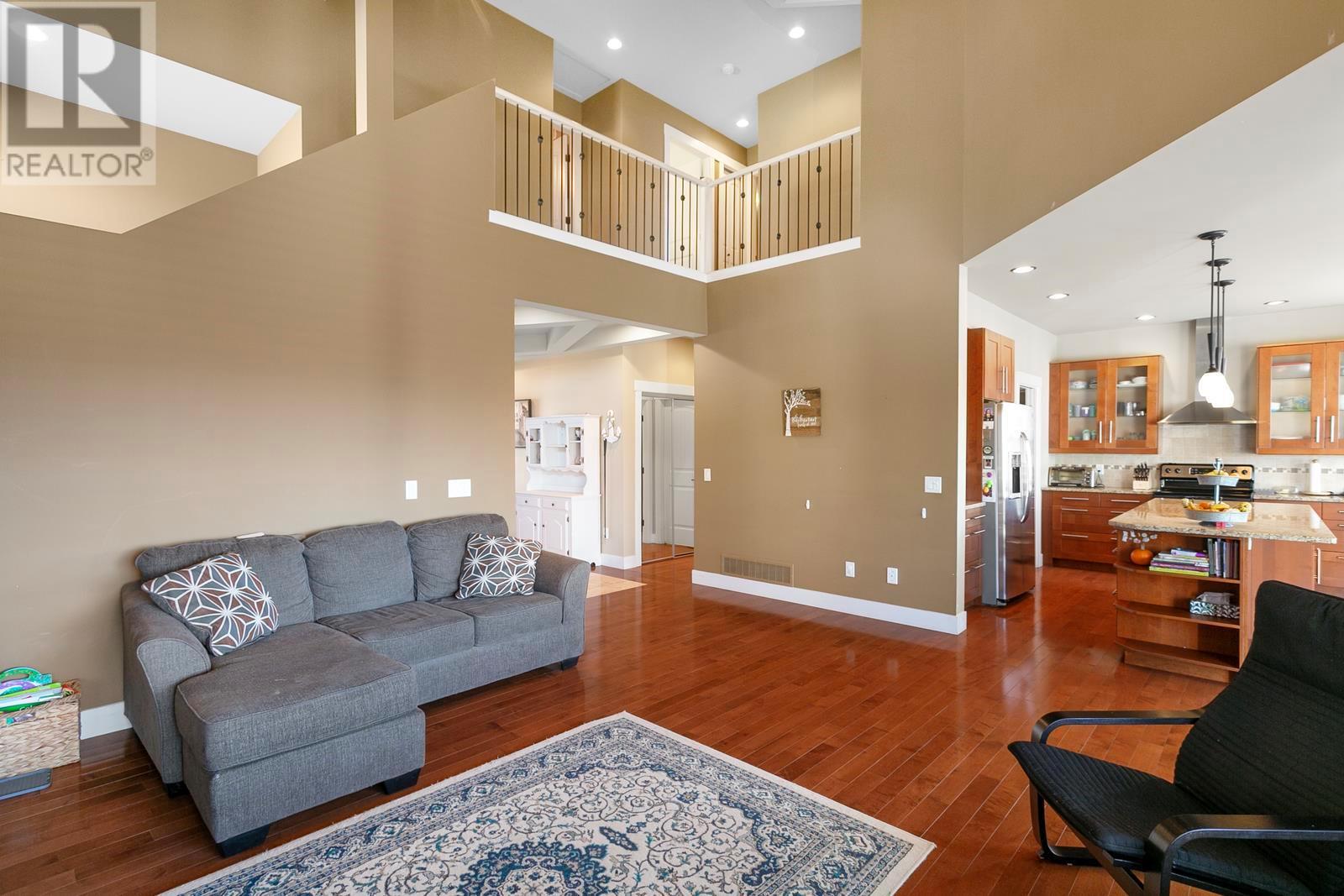 5004 Bunting Court