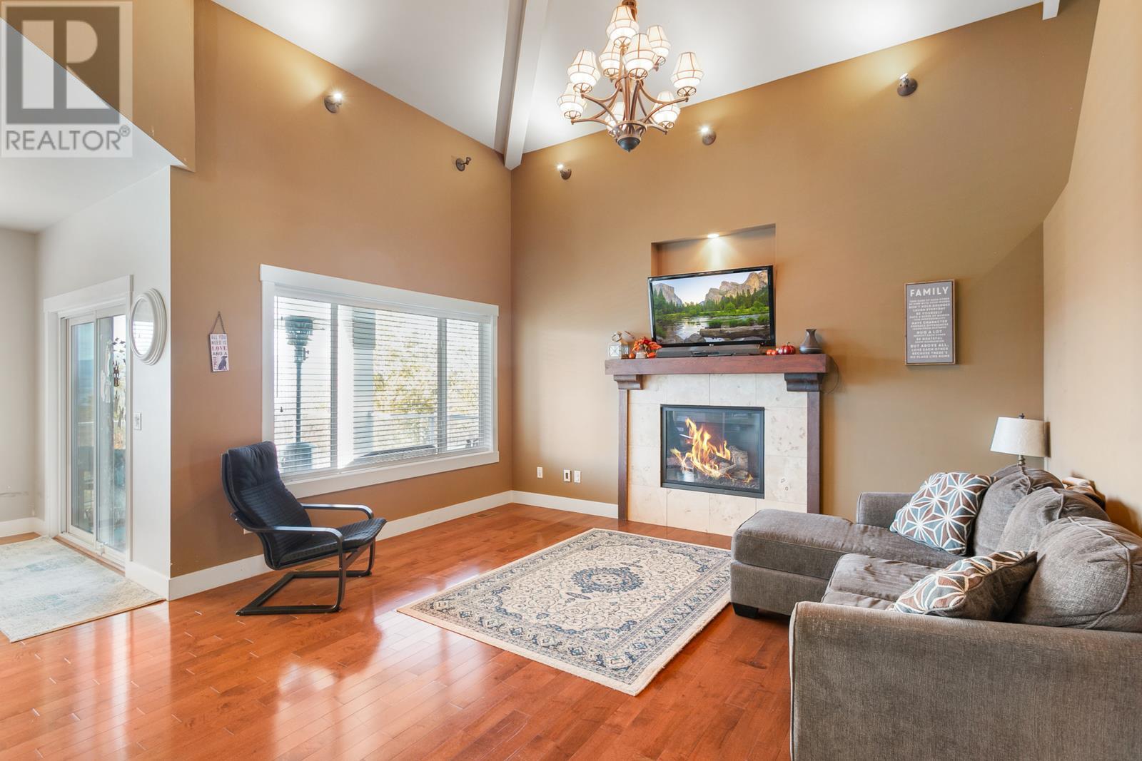 5004 Bunting Court