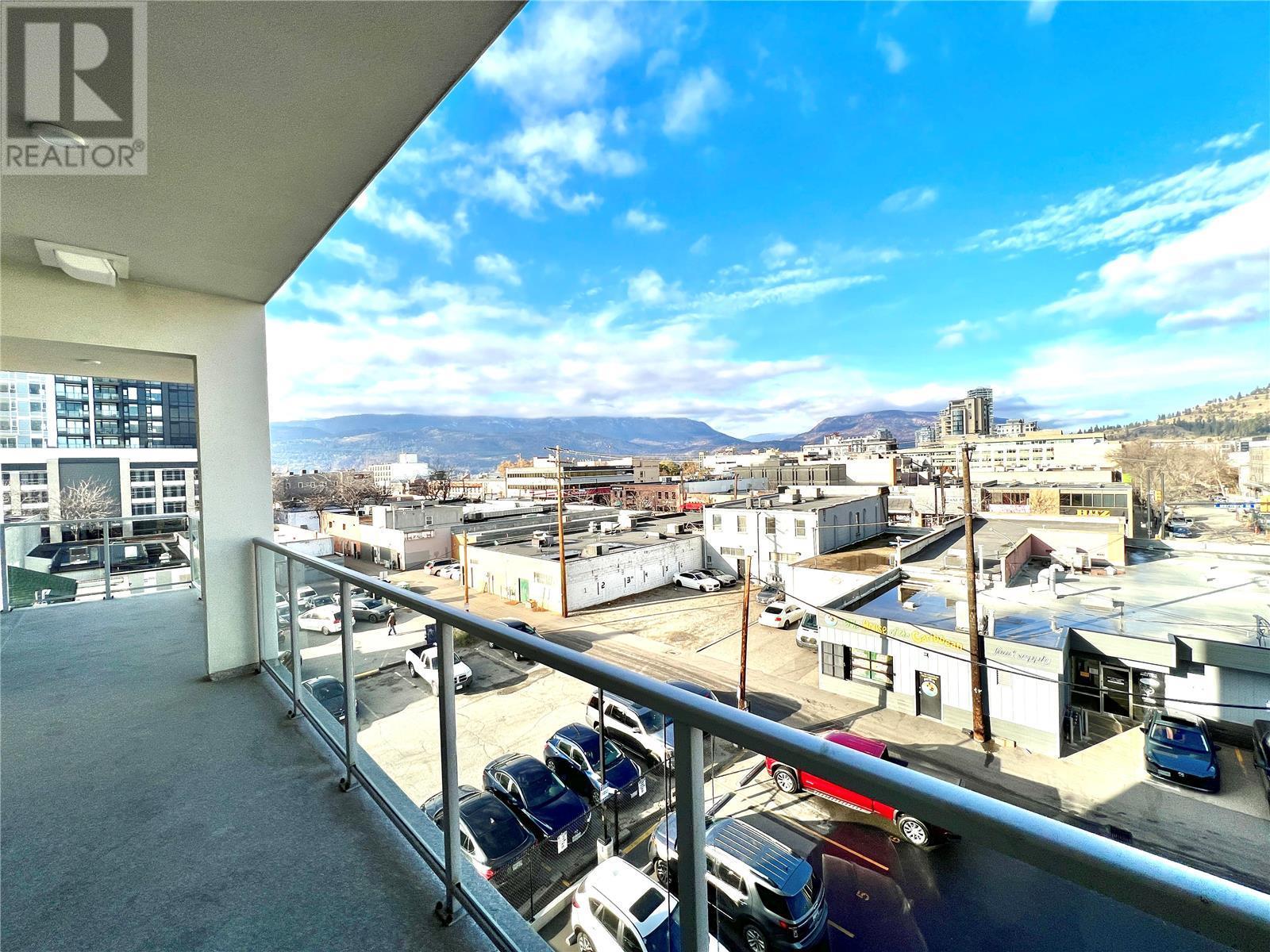 540 Lawrence Avenue Unit# 401, #401