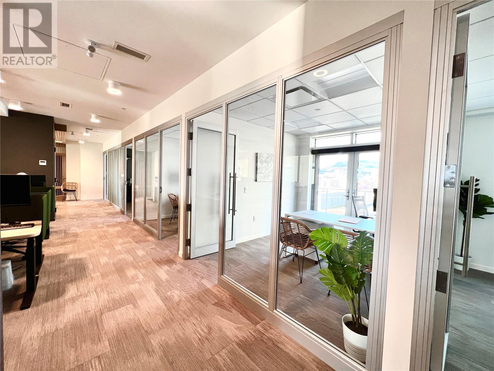 540 Lawrence Avenue Unit# 401, #401