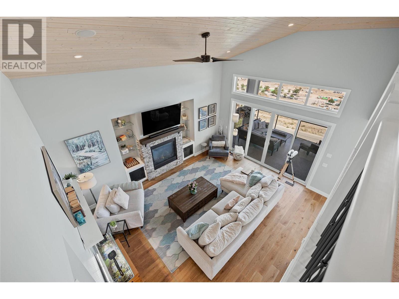 1040 Ledgeview Court