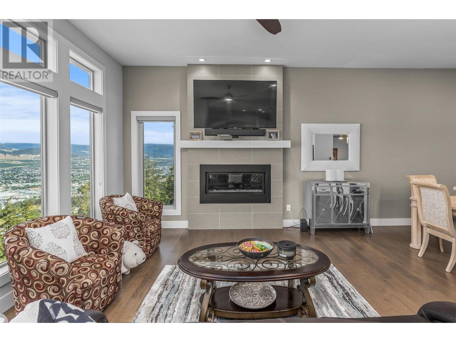 579 Selkirk Court