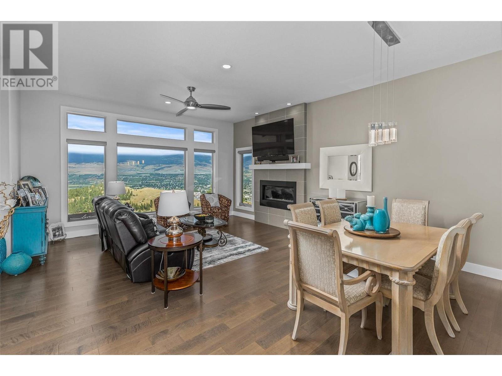579 Selkirk Court