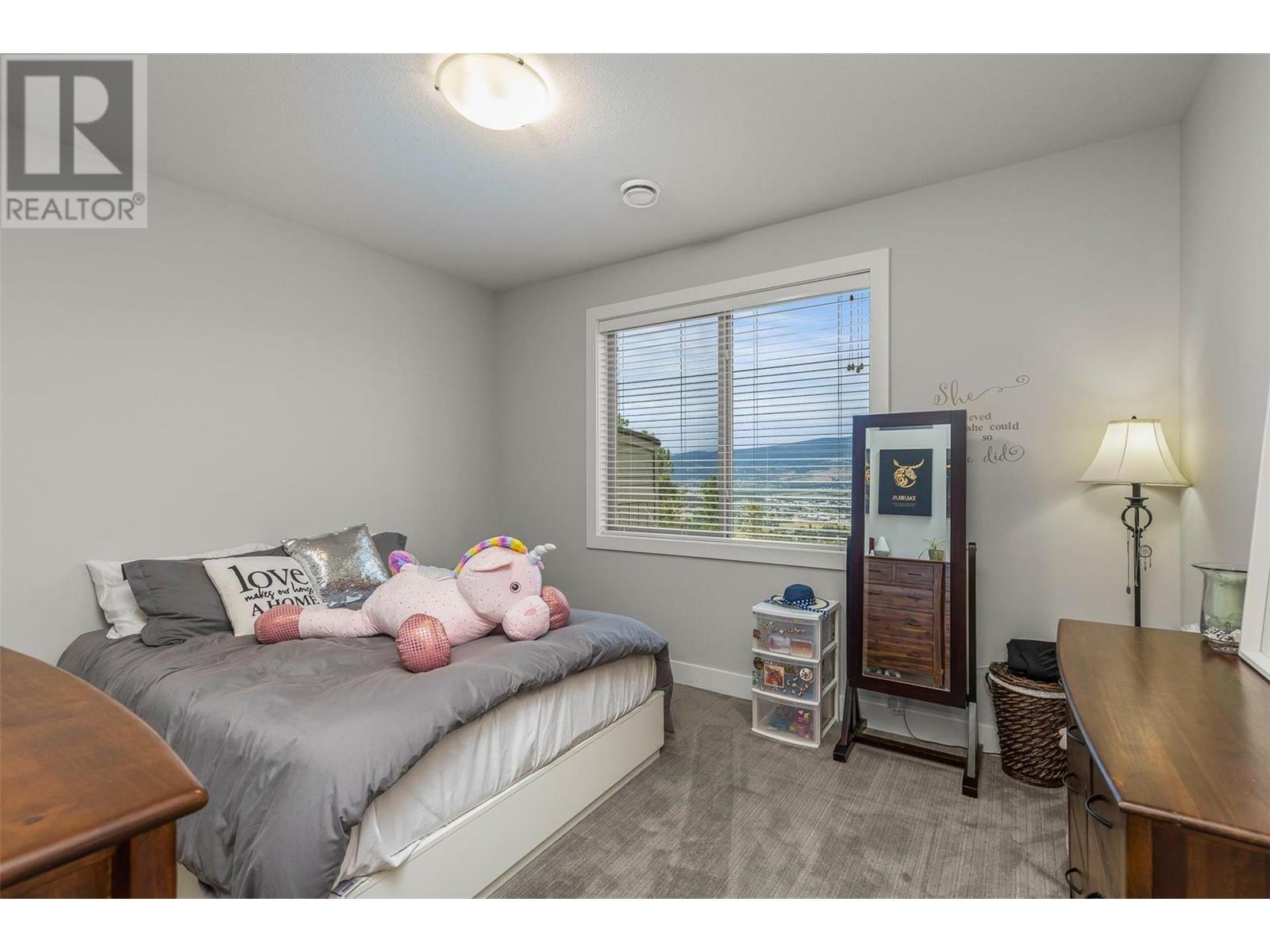 579 Selkirk Court