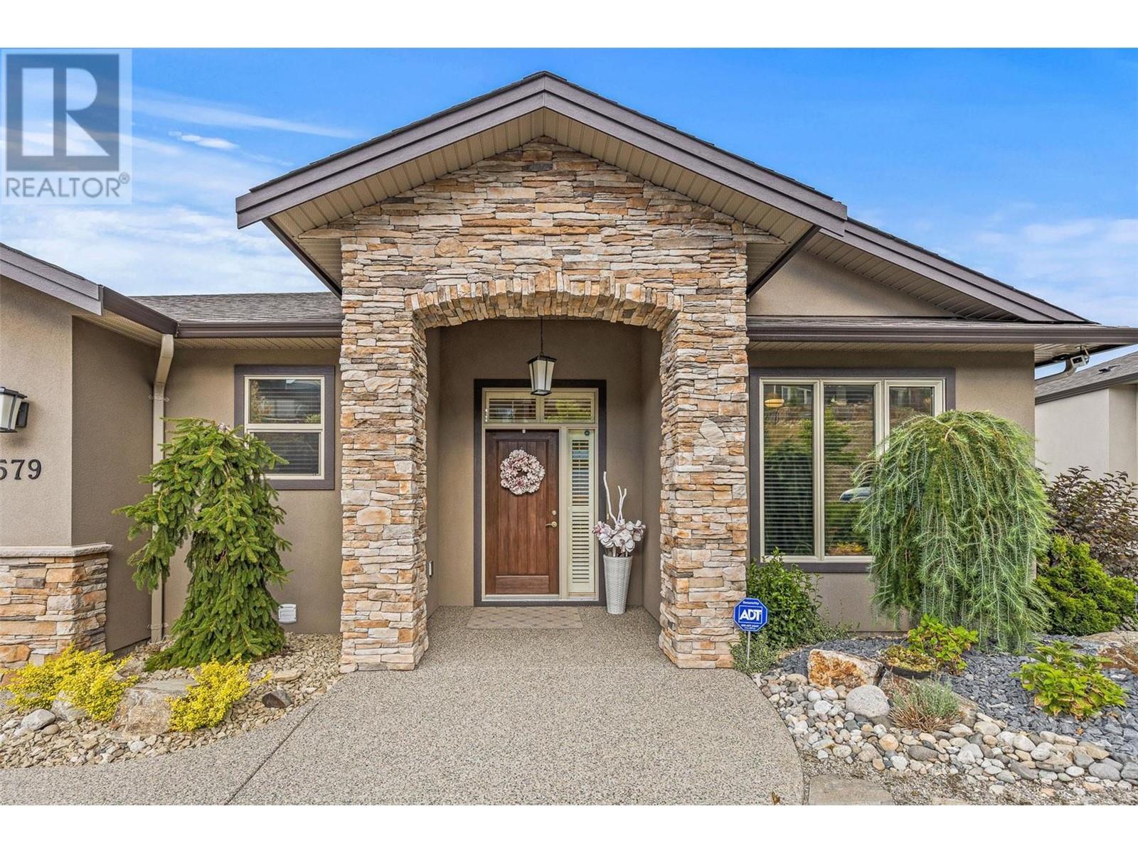 579 Selkirk Court