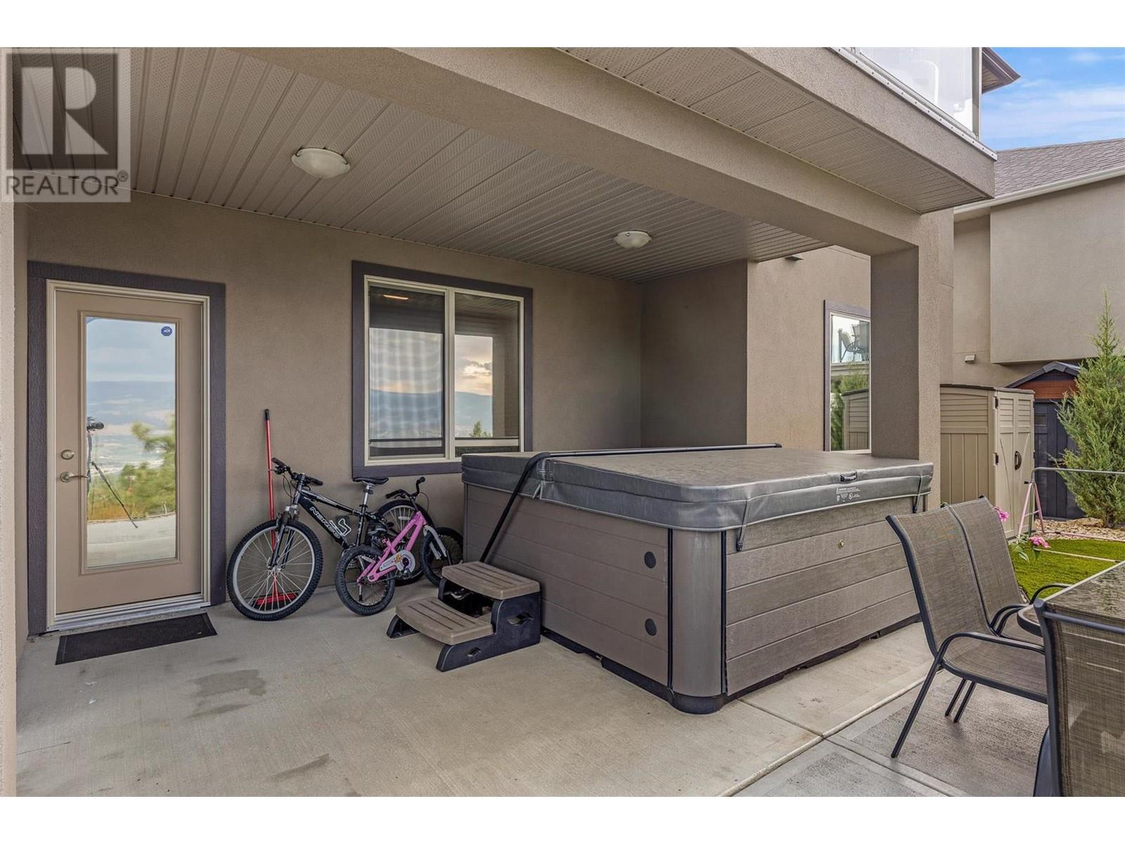 579 Selkirk Court
