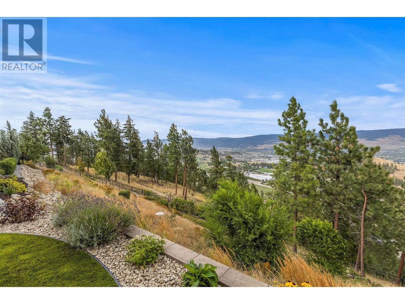 579 Selkirk Court