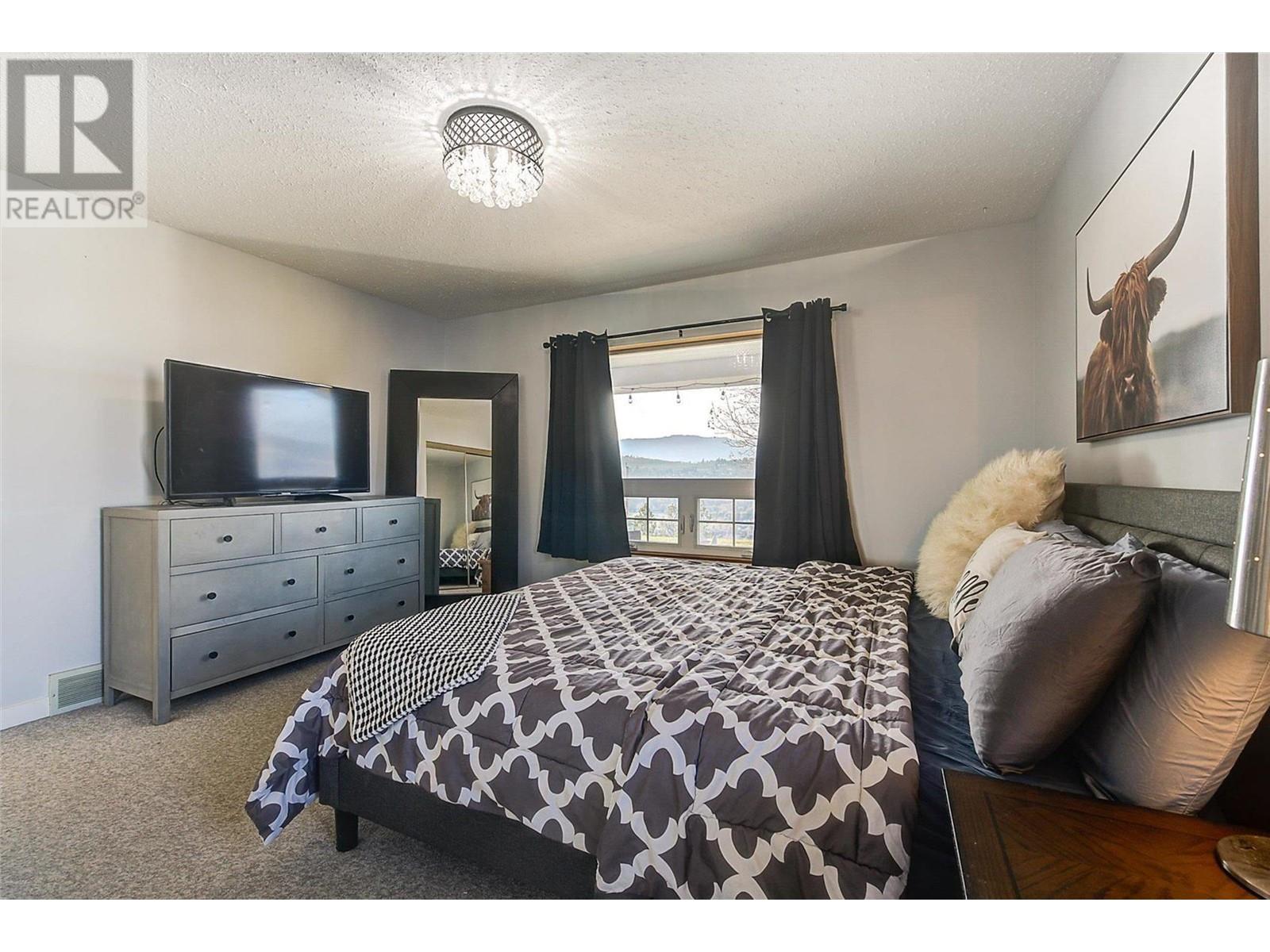 11477/1148 Darlene Road