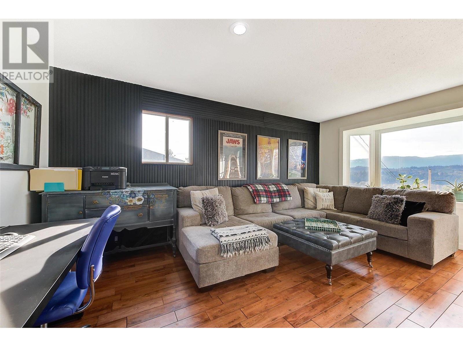 11477/1148 Darlene Road
