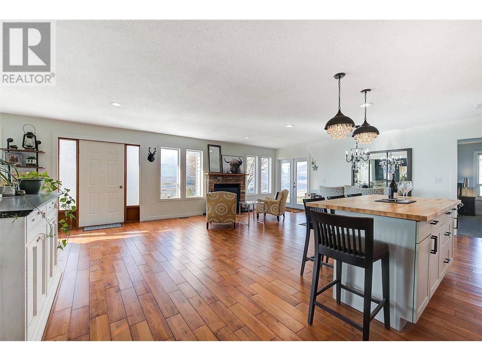 11477/1148 Darlene Road